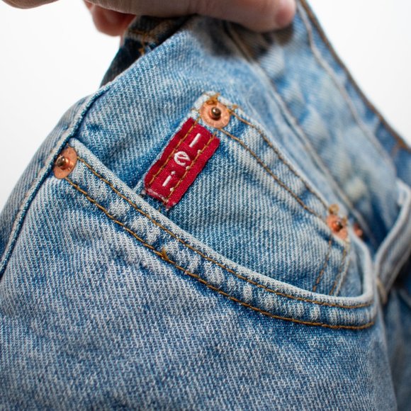 Vintage LEI 90s/Y2K Fashion High Waist Button Fly Shorts size 11 Medium Wash - Picture 4 of 6